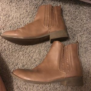 CHARLOTTE RUSSE BOOTIES